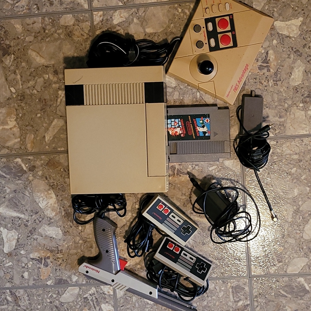 1985 Nintendo Entertainment System Set As is
